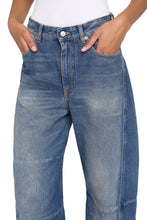 Carica l'immagine nel visualizzatore di Gallery, Jeans ampi a vita alta
