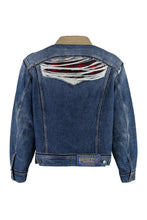 Carica l'immagine nel visualizzatore di Gallery, Giacca in denim effetto destroyed
