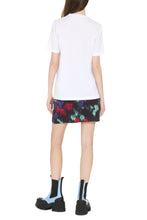 Carica l'immagine nel visualizzatore di Gallery, T-shirt girocollo in cotone
