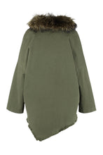 Carica l'immagine nel visualizzatore di Gallery, Parka con cappuccio e profili in pelliccia
