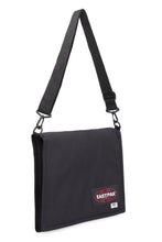 Carica l'immagine nel visualizzatore di Gallery, MM6 x Eastpak - Portadocumenti in tela
