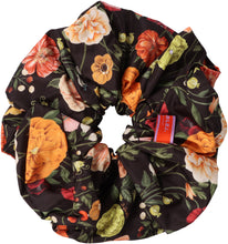 Load image into Gallery viewer, Giga fabric scrunchie
