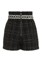Carica l'immagine nel visualizzatore di Gallery, Shorts in tweed ricamato
