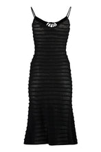 Carica l&#39;immagine nel visualizzatore di Gallery, Abito in maglia con applicazioni decorative
