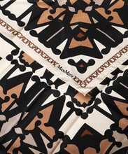 Carica l'immagine nel visualizzatore di Gallery, Foulard Stop in seta
