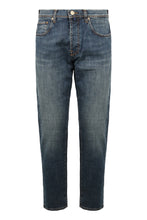 Load image into Gallery viewer, Slim fit jeans with five pockets
