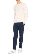 Carica l'immagine nel visualizzatore di Gallery, THE (Knit) - Pullover girocollo in lana e cachemire
