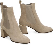 Carica l'immagine nel visualizzatore di Gallery, Chelsea boots The Sally 65 in suede
