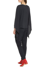 Carica l'immagine nel visualizzatore di Gallery, Blusa in crêpe
