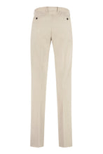 Carica l'immagine nel visualizzatore di Gallery, Pantaloni chino in cotone stretch
