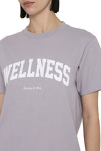 Carica l'immagine nel visualizzatore di Gallery, T-shirt Wellness Ivy in cotone con stampa
