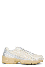 Carica l'immagine nel visualizzatore di Gallery, Sneakers low-top 740
