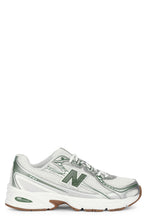 Carica l'immagine nel visualizzatore di Gallery, Sneakers low-top 740

