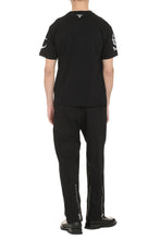 Carica l'immagine nel visualizzatore di Gallery, T-shirt girocollo in cotone
