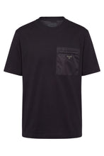 Load image into Gallery viewer, T-shirt with pocket in nylon
