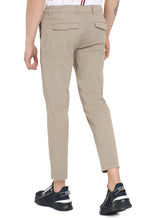 Carica l'immagine nel visualizzatore di Gallery, Pantaloni chino Prince in cotone stretch
