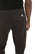 Carica l'immagine nel visualizzatore di Gallery, Pantaloni chino Prince in cotone
