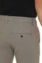 Carica l'immagine nel visualizzatore di Gallery, Pantaloni chino Gaubert in cotone
