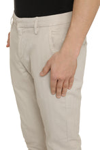 Carica l'immagine nel visualizzatore di Gallery, Pantaloni chino Gaubert in cotone stretch
