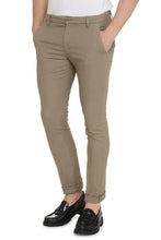 Carica l'immagine nel visualizzatore di Gallery, Pantaloni chino in cotone
