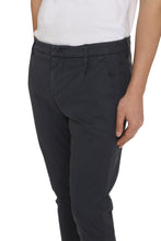 Carica l'immagine nel visualizzatore di Gallery, Pantaloni chino Gaubert in cotone
