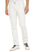 Carica l'immagine nel visualizzatore di Gallery, Jeans slim fit a 5 tasche
