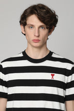 Carica l'immagine nel visualizzatore di Gallery, T-shirt in cotone a righe
