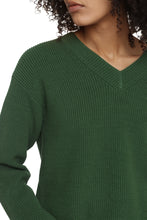 Carica l'immagine nel visualizzatore di Gallery, Pullover con scollo a V
