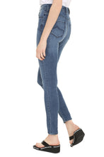 Carica l'immagine nel visualizzatore di Gallery, Jeans 5 tasche
