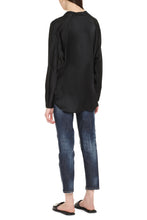 Carica l'immagine nel visualizzatore di Gallery, Blusa in seta
