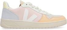 Carica l'immagine nel visualizzatore di Gallery, Sneakers low-top V-10
