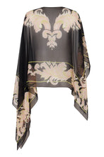 Carica l'immagine nel visualizzatore di Gallery, Blusa in seta stampata
