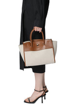 Carica l'immagine nel visualizzatore di Gallery, Borsa shopping Furla Genesi M
