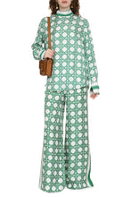 Load image into Gallery viewer, Printed silk blouse
