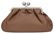 Carica l'immagine nel visualizzatore di Gallery, Borsa a mano Pasticcino Bag media in montone
