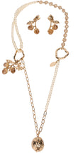 Load image into Gallery viewer, Necklace and earring set in gold-plated brass
