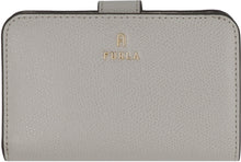 Carica l'immagine nel visualizzatore di Gallery, Portafoglio Furla Camelia in pelle
