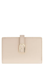Load image into Gallery viewer, Furla Flow Leather wallet
