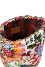 Carica l'immagine nel visualizzatore di Gallery, Pouch con chiusura a coulisse
