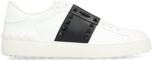 Carica l'immagine nel visualizzatore di Gallery, Sneakers low-top Rockstud Untitled

