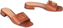 Load image into Gallery viewer, VLogo leather sandals
