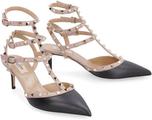 Carica l'immagine nel visualizzatore di Gallery, Valentino Garavani - Décolleté Rockstud in pelle
