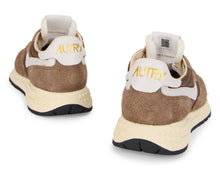 Carica l'immagine nel visualizzatore di Gallery, Sneakers in suede
