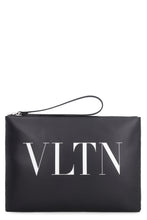 Carica l'immagine nel visualizzatore di Gallery, Valentino Garavani - Busta piatta in pelle con logo VLTN

