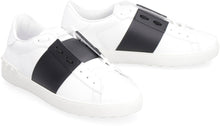 Carica l'immagine nel visualizzatore di Gallery, Valentino Garavani - Sneakers low-top Open in pelle

