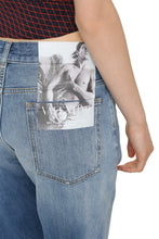 Carica l'immagine nel visualizzatore di Gallery, Jeans svasati con stampa
