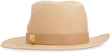 Carica l'immagine nel visualizzatore di Gallery, Valentino Garavani - Cappello in rafia
