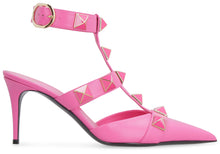 Carica l'immagine nel visualizzatore di Gallery, Valentino Garavani - Slingback Roman Studs in pelle
