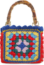 Carica l'immagine nel visualizzatore di Gallery, Borsa con lavorazione crochet
