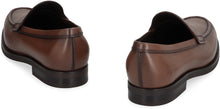 Load image into Gallery viewer, Leather loafers
